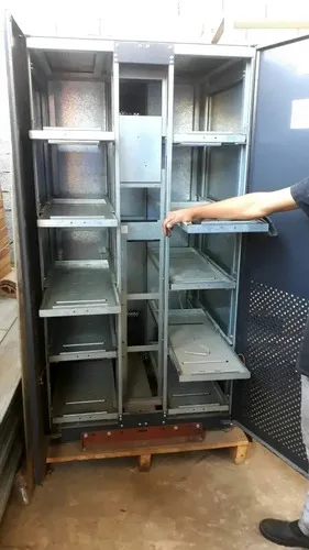Gabinete Pra Baterias Emerson Network Power 1,77m 10 Gavetas